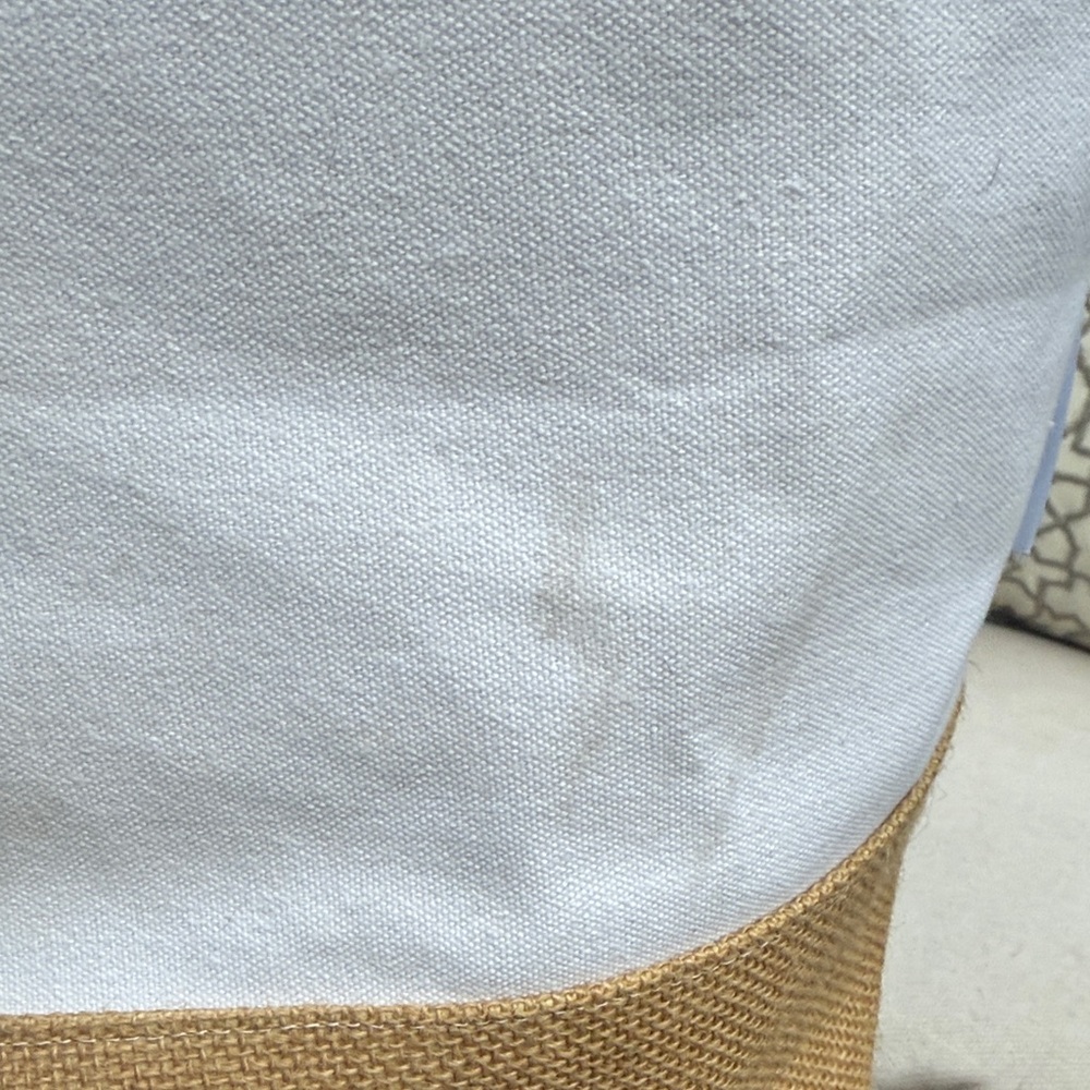 AVEDA White and Tan Tote Bag - Picture 3 of 16